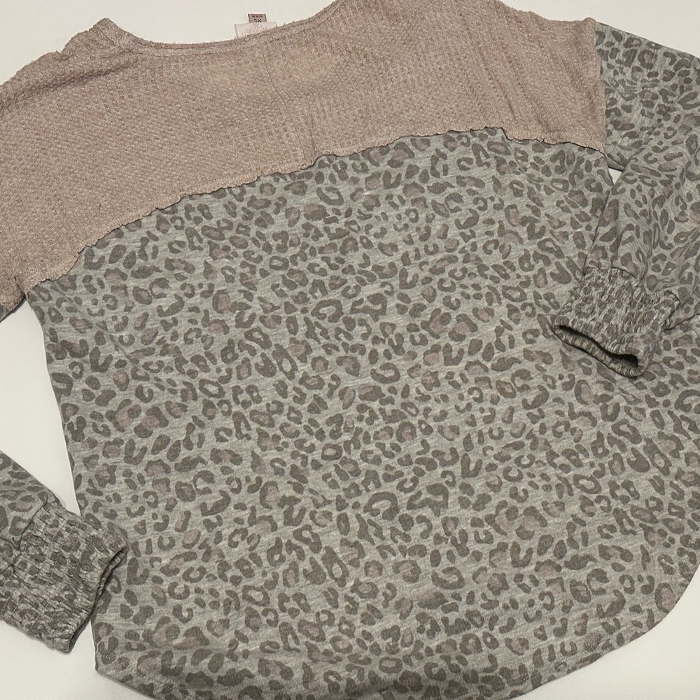 Knox‎ Rose Cream and Burgundy Leopard Print Sweater - Picture 3 of 4